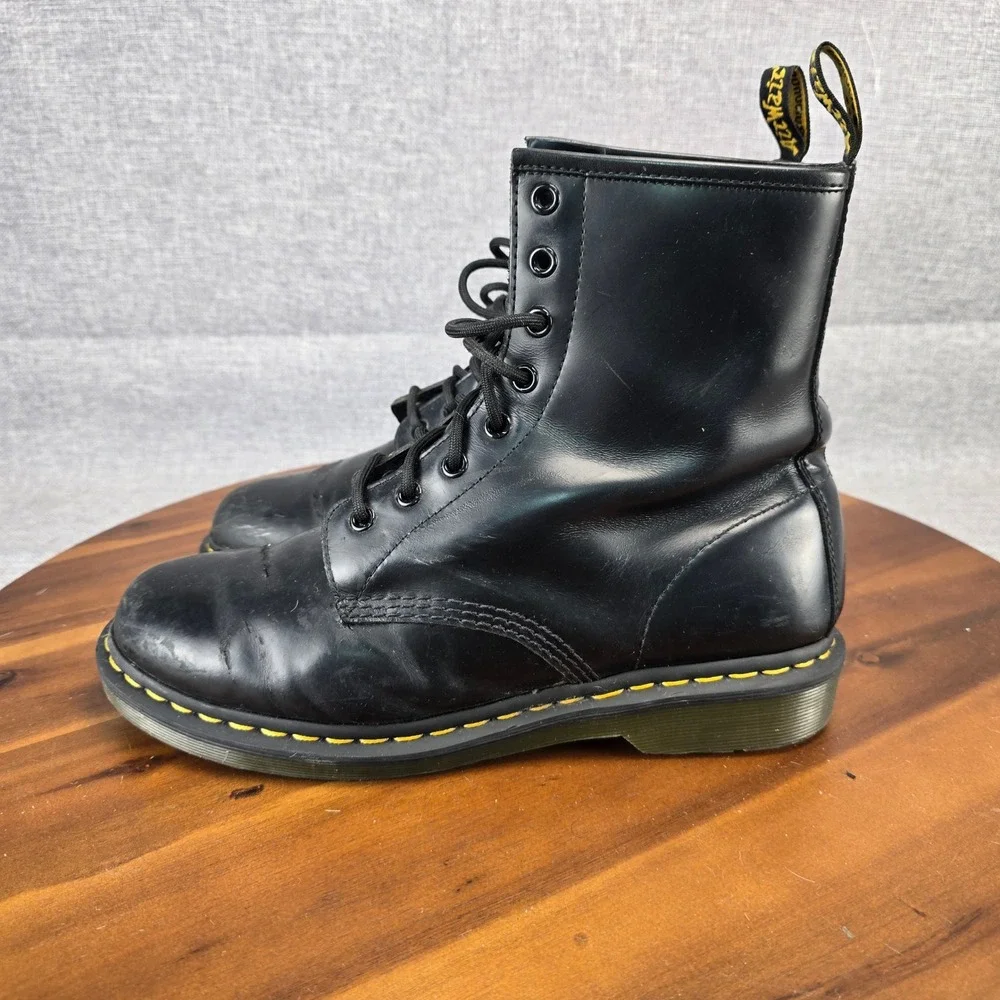 Dr. Martens 1460 Smooth Black Leather 8-Eye Combat Boots Mens 9 Womens 10 11821